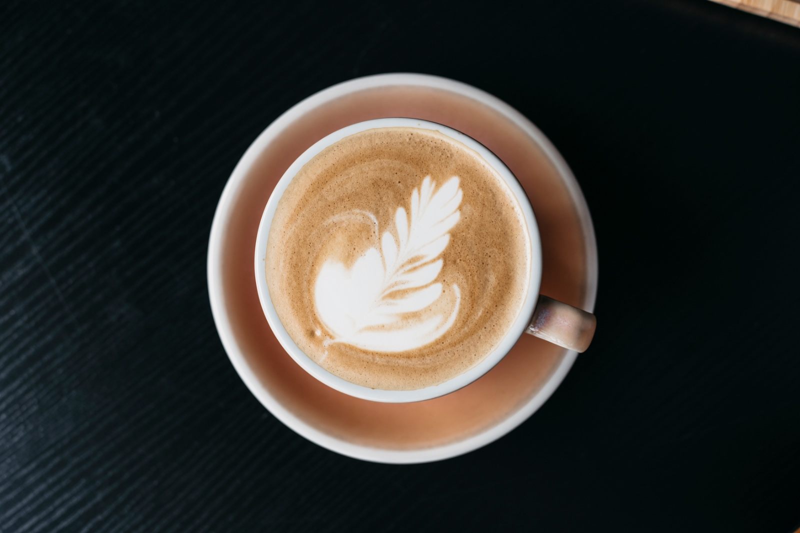 Kop koffie met latte art